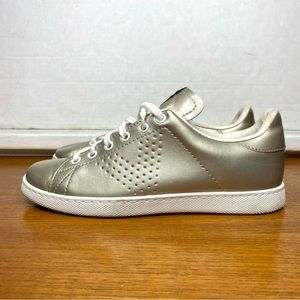Victoria Metallic Sneakers